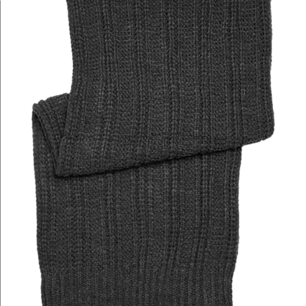 NWT Haggar Men’s Charcoal Gray Ribbed Knit Winter Scarf One Size